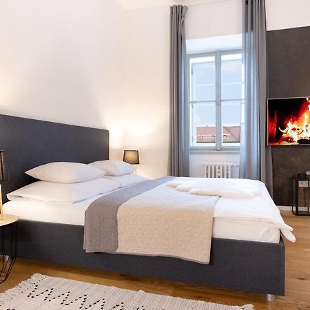 U Zlate Hvezdy Ritz Apartment ลิโตเมริเซ ภายนอก รูปภาพ